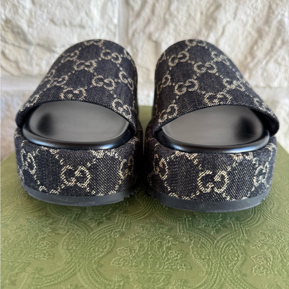 Gucci GG Jacquard Black Denim Platform Slides (38) full enclosure - Picture 11 of 15